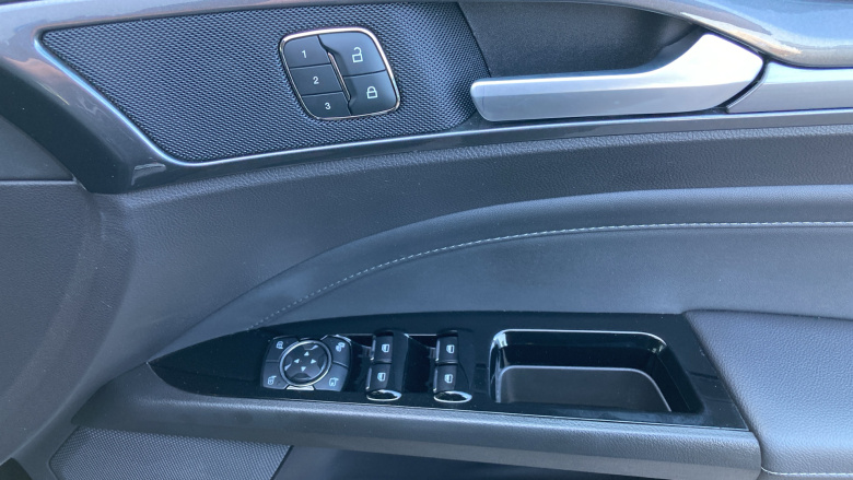 Ford Mondeo 2.0 EcoBlue Titanium Edition 5dr Diesel Hatchback